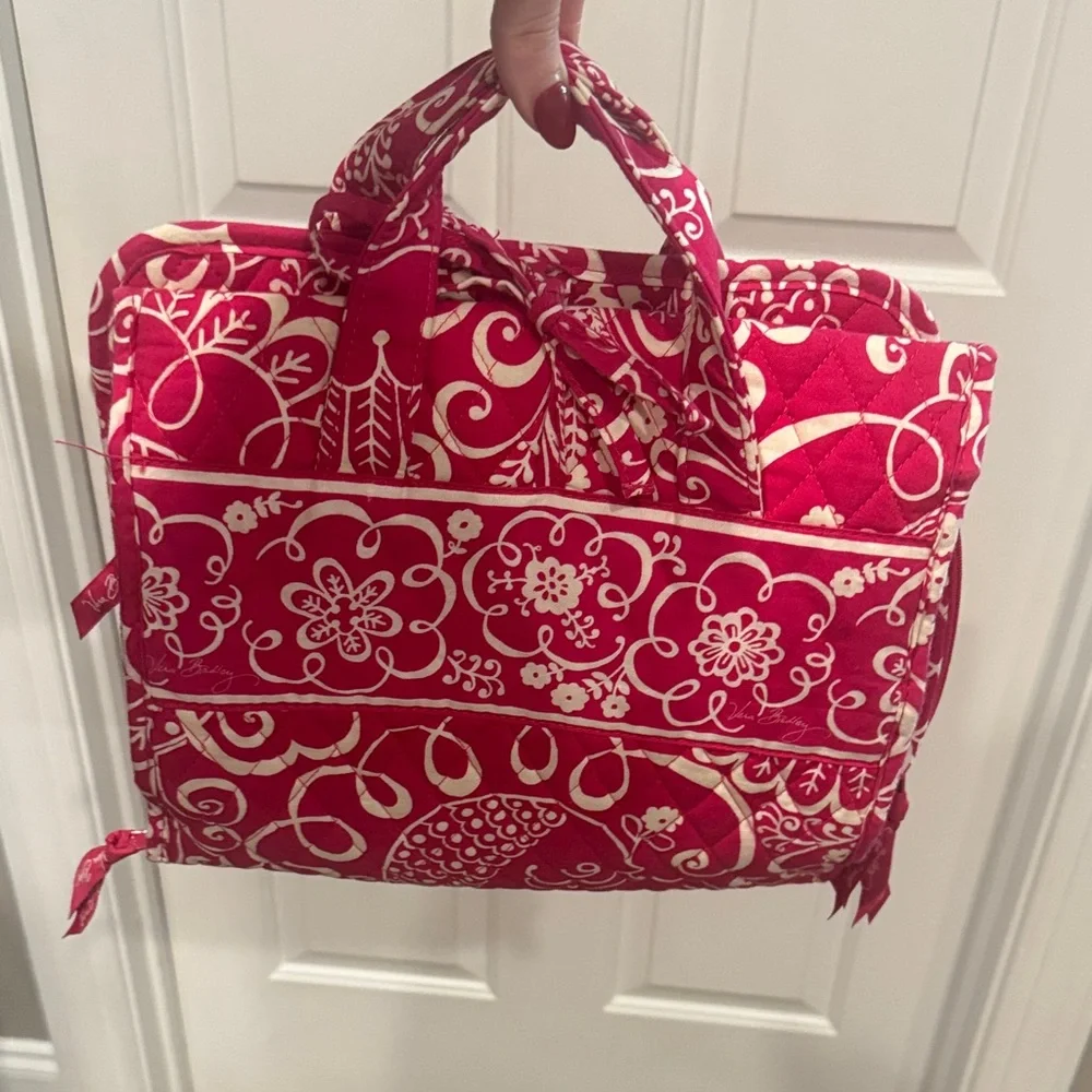Vera Bradley Pink and White Hanging Organizer